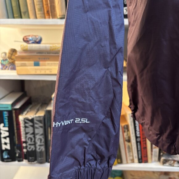 The North Face 2000's HyVent 2.5L Windbreaker Rain Jacket - Picture 5 of 6